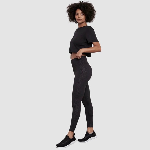 BCBGMaxAzria Kylie Crop Tee Black, NWT- Size XL - Picture 7 of 9